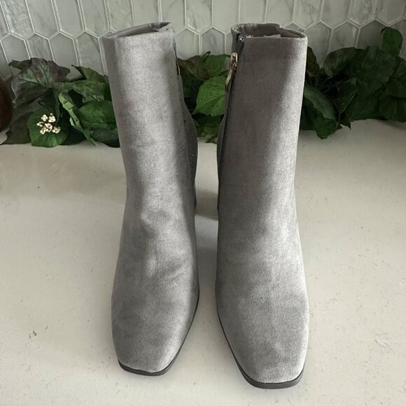 JustFab Womens Gray Suede Ankle Boots With Block Heel & Side Zipper - Picture 2 of 10